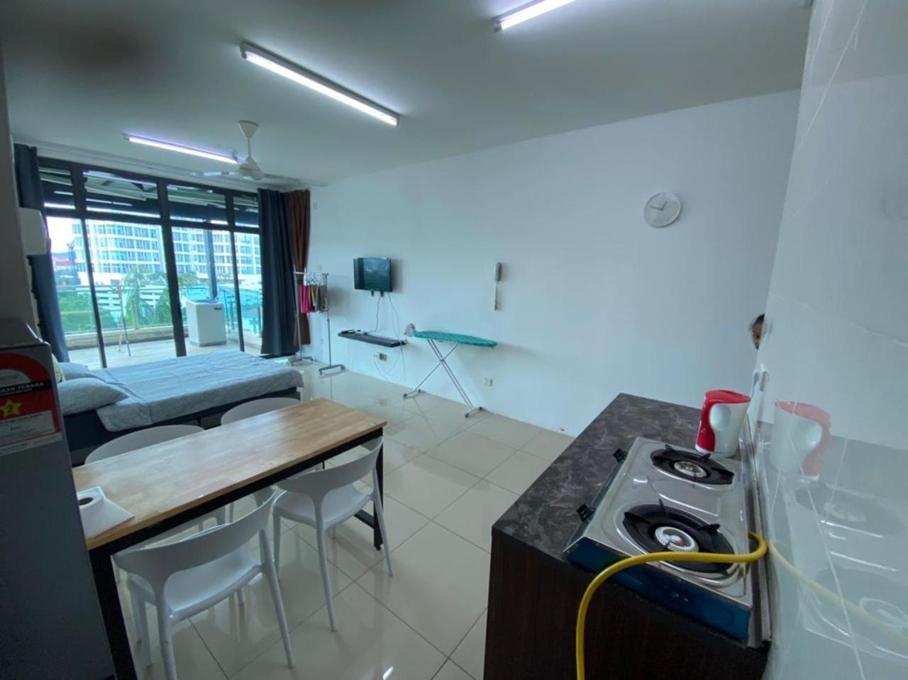 Vista Alam Serviced Apartment Near Idcc Sacc Pkns Uitm Msu Avisena Shah Alam Exterior foto